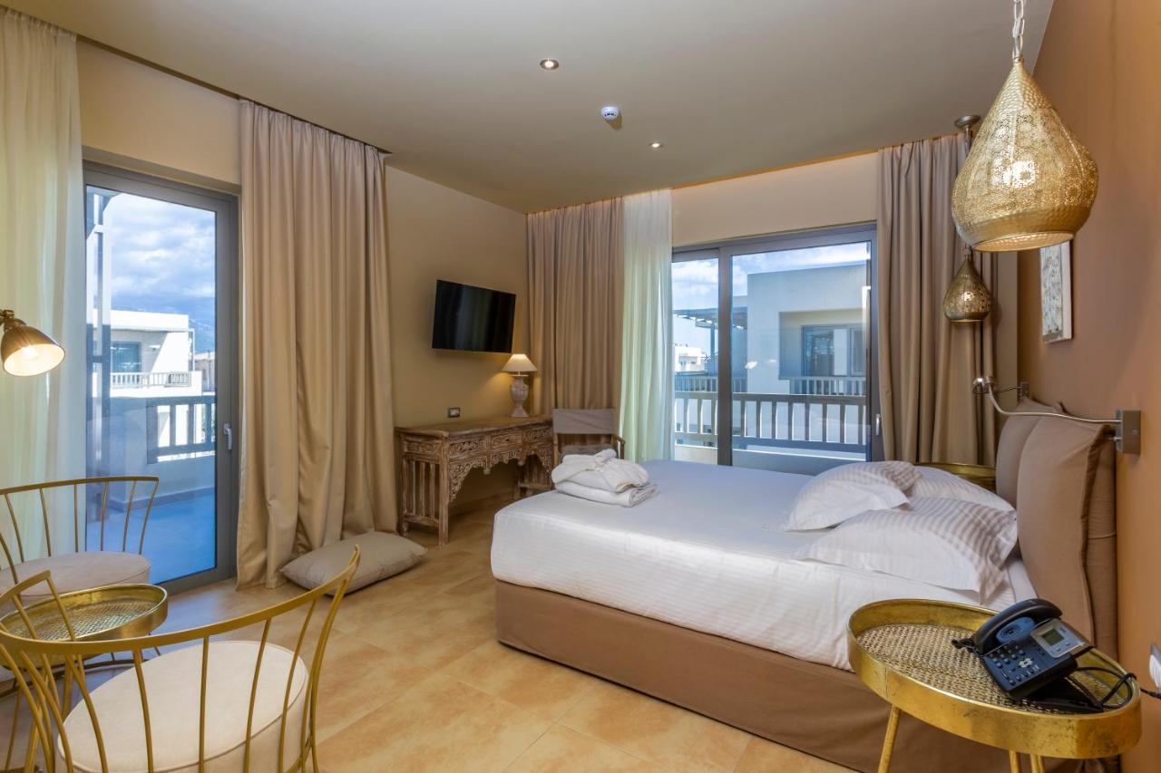 Elysian Luxury Hotel And Spa Каламата Екстериор снимка