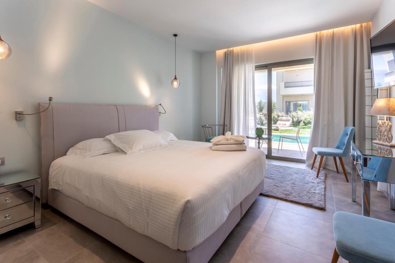 Elysian Luxury Hotel And Spa Каламата Екстериор снимка