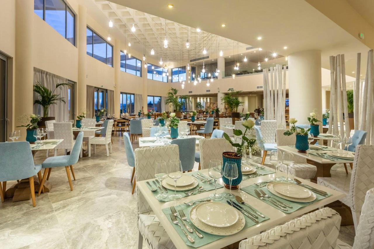 Elysian Luxury Hotel And Spa Каламата Екстериор снимка