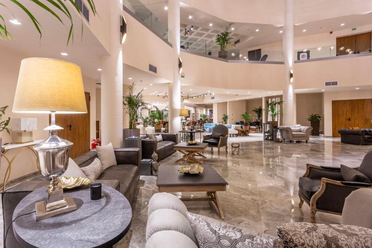 Elysian Luxury Hotel And Spa Каламата Екстериор снимка