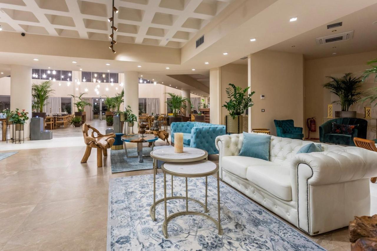 Elysian Luxury Hotel And Spa Каламата Екстериор снимка