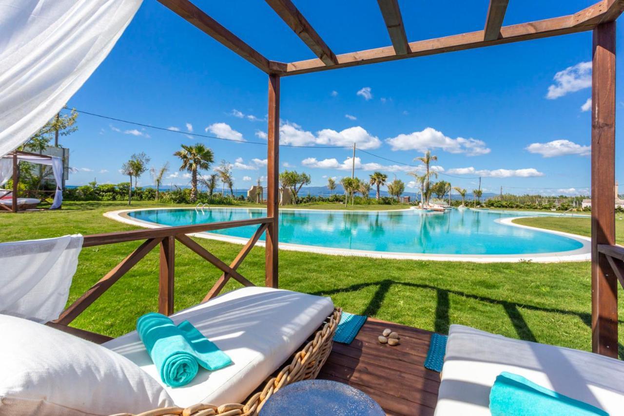 Elysian Luxury Hotel And Spa Каламата Екстериор снимка